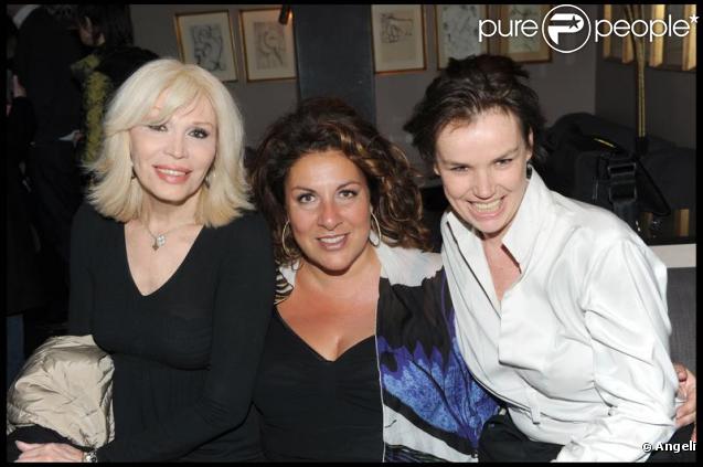 Amanda Lear, Marianne James et Claire Nebout réunies pour les cinquante ans du Festival International du film d'Animation d'Annecy le 9 mars 2010