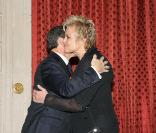Muriel Robin décorée des insignes de Chevalier de la Légion d'Honneur par Nicolas Sarkozy le 10 mars 2010