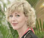 Cécile Auclert qui incarnait Fanny la pulpeuse a fait quelques apparitions dans Père et Maire mais aussi dans Plus Belle La vie, dans la peau du commissaire Véra Madigan.