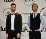Le 15 mars 2010, le Rock and Hall Hall of Fame a accueilli cinq nouveaux dieux, en présence d'Adam Levine et Jesse Carmichael (Marron5 ) 