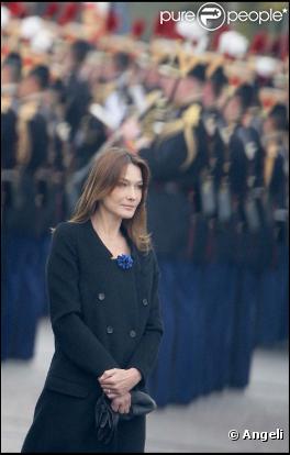 Un nouveau cliché sexy de Carla Bruni vendu à Londres, le 19 mars 2010 !