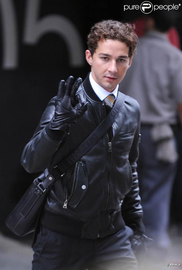 Shia LaBeouf sur le tournage de  Wall Street 2. 
