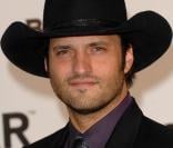 Robert Rodriguez sera sur internet en direct le jeudi 31 mars pour discuter de  Predators  avec les fans du monde entier.