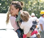 Jennifer Garner et ses filles (24 mars 2010, Californie)