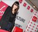 Alizée dédicaçait son nouvel album, Une Enfant du siècle, au Virgin Megastore des Champs-Elysées à Paris, le 29 mars 2010