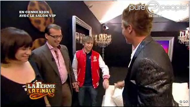 Mickaël retrouve ses parents et son frère 