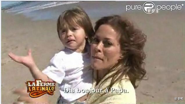 Brooke Burke et les enfants de David Charvet passent un coucou et un message d'amour à David 