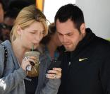 Mischa Barton au Urth Cafe à Beverly Hills, le 12 avril 2010 