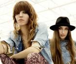 Lou Doillon et Lizzie Jagger pour la collection H&M