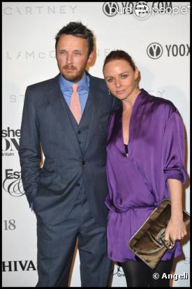 Alasdhair Willis et son épouse Stella McCartney à Milan le 14 avril 2010 