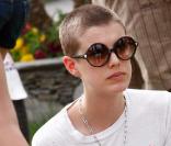 Agyness Deyn... la boule à zéro !