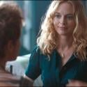 La superbe Heather Graham dans sa fameuse scène lesbienne... prochainement dans "Boogie Woogie" !