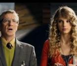 Regardez la craquante Taylor Swift recevoir une étonnante déclaration d'amour !