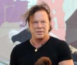 Mickey Rourke et Anastassija en virée shopping à Los Angeles, le 28 avril 2010 !