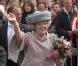 Le 30 avril 2010, après avoir honoré la veille la mémoire des sept victimes de l'attentat perpétré en 2009, la famille néerlandaise a célébré la reine Beatrix lors de la Journée de la Reine 2010. Et Maxima avait retrouvé le sourire... et le look !
