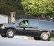 Dolph Lundgren en voiture dans les rues de Los Angeles