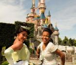 China Moses, voix du personnage de Tiana dans  La Princesse et la  Grenouille , s'est rendu à Disneyland Paris, il y a quelques jours  pour revêtir le costume de la Princesse.