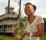 China Moses, voix du personnage de Tiana dans  La Princesse et la  Grenouille , s'est rendu à Disneyland Paris, il y a quelques jours  pour revêtir le costume de la Princesse.