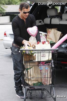 Gavin Rossdale et ses fils Kingston et Zuma à Studio City, le 9 mai 2010