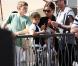 Les trois fils Beckham, ultra-lookés, ont attiré les flashes lors de leur apparition au concert des Jonas Brothers, samedi 15 mai.