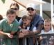 Séquence câlins pour David Beckham et ses trois enfants, comme c'est mignon !