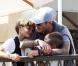 Séquence câlins pour David Beckham et ses trois enfants, comme c'est mignon !