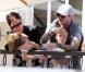 La star du football, actuellement blessée au pied, et sa petite tribu - Brooklyn, 11ans, Romeo, 7 ans et demi, et Cruz, 5 ans - ont admiré le show des Jonas Brothers du haut d'une petite terrasse...