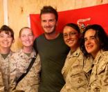 David Beckham visite les soldats américains du camp de Leatherneck, en Afghanistan, le 23 mai 2010 !