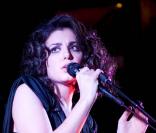 Katie Melua sur scène à Londres, le 5 mai 2010 !