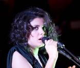 Katie Melua sur scène à Londres, le 5 mai 2010 !