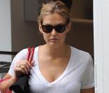 Bar Refaeli à New York lors d'une séance shopping à New York