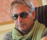 Kevin Costner détient-il le remède miracle aux marées noires ?