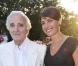 Charles Aznavour et Alessandra Sublet lors de la soirée de solidarité Chico & les Gypsies au patio de Camargue afin de récolter des fonds pour la cause du don d'organes et celle de l'association Rêves le 28 mai 2010