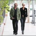 Johnny et Laeticia Hallyday, leurs petites filles sont à Gstaad... Des députés UMP s'indignent contre l'Express, qui répond ! réactualisé)