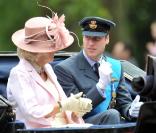 Camilla Parker Bowles et son beau-fils le prince William à la parade Trooping the Colour, le 12 juin 2010, à Londres.
