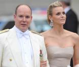Mariage de Victoria de Suède, tous les invités de la noce féérique : Albert de Monaco et Charlene lumineux, Rania éblouissante...