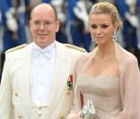 Samedi 19 juin 2010 : Le mariage de la princesse Victoria de Suède et de Daniel Westling, apothéose de leur conte de fées, a été béni par un incroyable cortège de royaux. Albert II de Monaco et Charlene. 