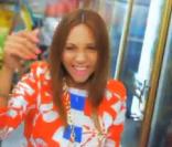 Leslie vient de dévoiler le clip de  Never Never , son nouveau single, extrait de l'album  A la recherche du bonheur .