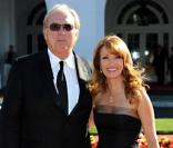 Jane Seymour et son époux à l\'ouverture d\'un nouveau casino, Le Casino Club, à West Sulfur Springs, le 2 juillet 2010