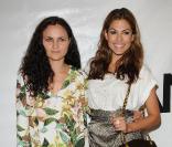 Eva Mendes et Rain Phoenix lors de la soirée Nomadic Division 1st Annual Benefit, qui avait lieu au Sunset Tower Hotel à Los Angeles, le 15 juillet 2010 