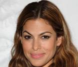 Eva Mendes lors de la soirée Nomadic Division 1st Annual Benefit, qui avait lieu au Sunset Tower Hotel à Los Angeles, le 15 juillet 2010 