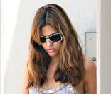 Eva Mendes et son chien à Los Angeles, le 15 juillet 2010