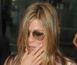 Jennifer Aniston a son arrivée à Londres, le 20 juillet 2010