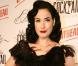 La sublime Dita Von Teese vous invite à trinquer... pour le plus glamour des cocktails !