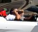 A bord de sa Lamborghini (offerte par P. Diddy pour ses 16 ans), Justin Bieber déambule dans les rues de Los Angeles avec son ami, le rappeur Sean Kingston.