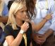 Cécile de Ménibus à la dernière étape du Tour de France, sur les Champs-Elysées de Paris (25 juillet 2010)