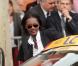 Rama Yade à la dernière étape du Tour de France, sur les Champs-Elysées de Paris (25 juillet 2010)