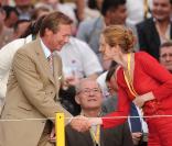 Le Grand Duc Henri de Luxembourg et NKM à la dernière étape du Tour de France, sur les Champs-Elysées de Paris (25 juillet 2010)
