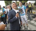 Le journaliste sportif Gérard Holtz à l'arrivée du Tour de France sur les Champs-Elysées (25 juillet 2010)