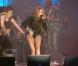 Miley Cyrus déchaînée et en plein show, à Madrid, le 22 juillet 2010.